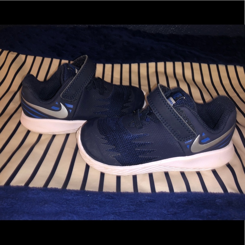 💙✔️BLUE NIKE TENNISHOE 💙✔️